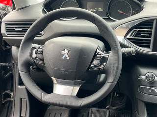 Peugeot 308 foto 9