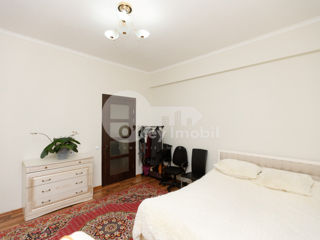 Apartament cu 3 camere, 129 m², Centru, Chișinău foto 4