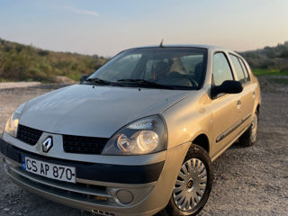 Renault Clio Symbol foto 1