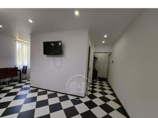 Apartament cu 2 camere, 45 m², Centru, Chișinău foto 2