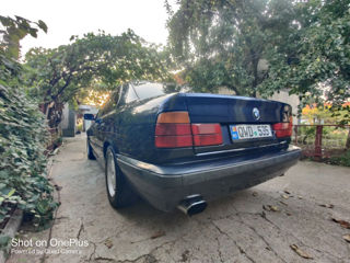 BMW 5 Series foto 3