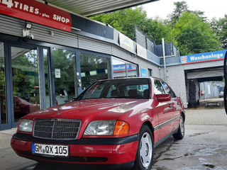 Mercedes C-Class foto 3