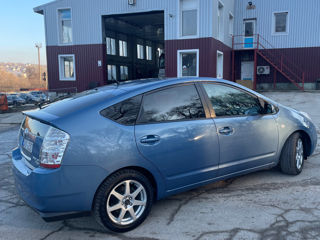 Toyota Prius foto 4