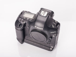 Canon EOS 1D mark III, 8700 cadre foto 4