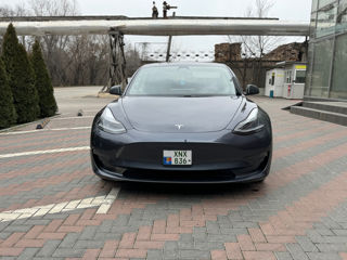 Tesla Model 3 foto 6