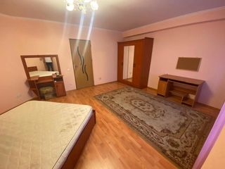 Apartament cu 2 camere, 85 m², Botanica, Chișinău foto 3