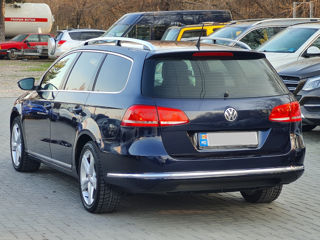 Volkswagen Passat foto 3