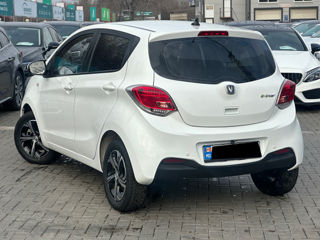 Changan E-STAR foto 4