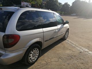 Chrysler Voyager foto 2