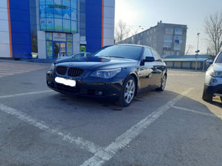 BMW 5 Series foto 4