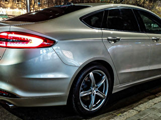 Ford Fusion foto 5