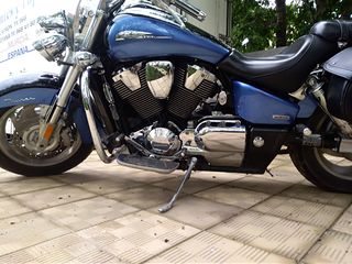 Honda VTX 1800 T/N foto 9