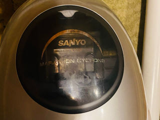 Aspirator  SANYO  CU CONTEINER  IN STARE BUNA  !!! foto 2