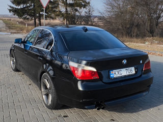 BMW 5 Series foto 3