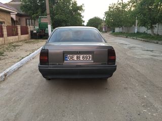 Opel Omega foto 2