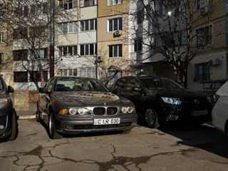 BMW 5 Series foto 2