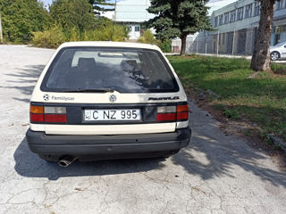 Volkswagen Passat foto 3