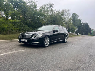 Mercedes E-Class foto 2