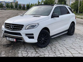 Mercedes M-Class foto 2