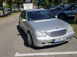 Mercedes C-Class foto 1