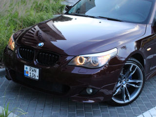 BMW 5 Series foto 2