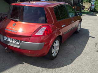 Renault Megane foto 2