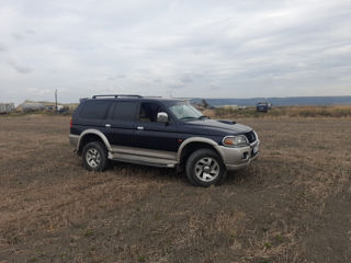 Mitsubishi Pajero Sport foto 2