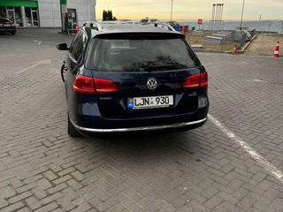 Volkswagen Passat foto 3