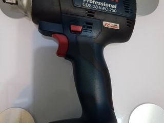 Bosch     Professional CDS 18 V-EC 250