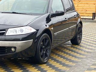 Renault Megane foto 2