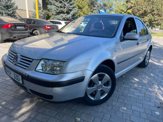 Volkswagen Jetta foto 2