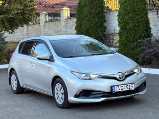 Toyota Auris foto 2