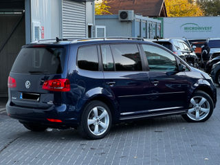 Volkswagen Touran foto 3