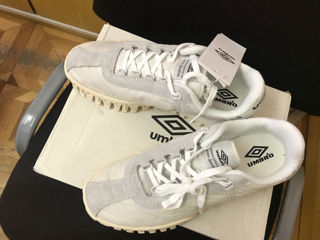 Продам новые отличные стильные кроссовки Umbro Heropa 001 Sn99 foto 2