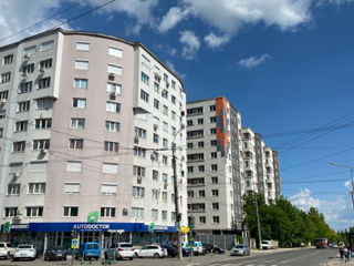 Apartament cu 3 camere, 90 m², Botanica, Chișinău foto 1