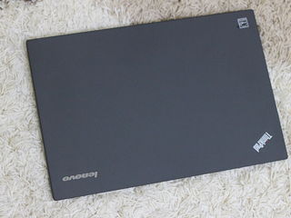 Lenovo ThinkPad T550 (Core i5 5300U/8Gb Ram/256Gb SSD/15.6" FullHD WLed) foto 2