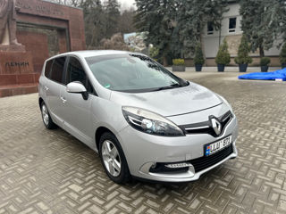 Renault Grand Scenic foto 2