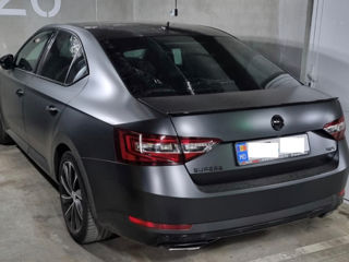 Skoda Superb foto 2