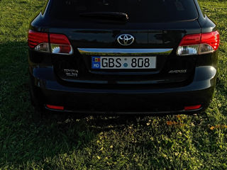 Toyota Avensis foto 10