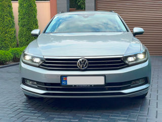 Volkswagen Passat foto 3