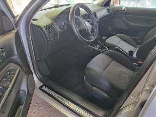 Volkswagen Golf foto 4