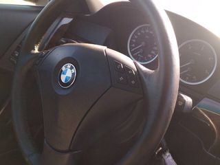 BMW 5 Series foto 4