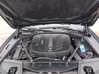 BMW 5 Series foto 3