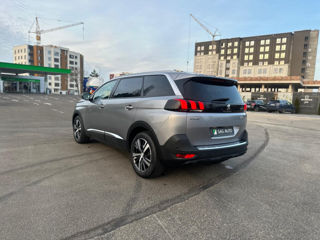 Peugeot 5008 foto 2