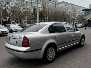 Skoda Superb foto 3