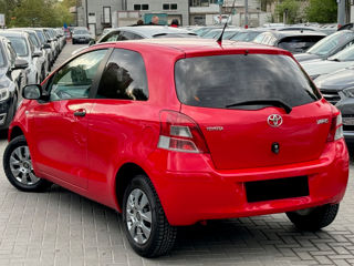 Toyota Yaris foto 3