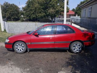 Opel Omega foto 2