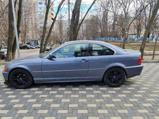 BMW 3 Series Coupe foto 2