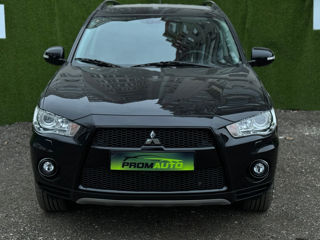 Mitsubishi Outlander foto 2