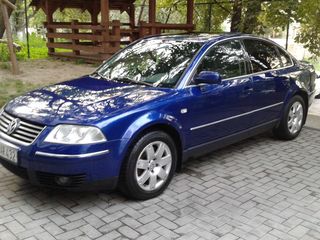 Volkswagen Passat foto 1